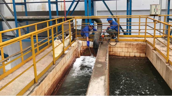 现场投加氨氮去除剂